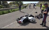 tragedia sulla alghero bosa schianto tra moto due morti