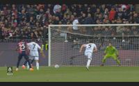 cagliari il sogno dura un tempo ma con la juventus un punto d oro