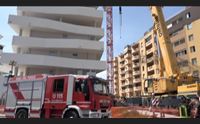 cagliari paura in via biasi il braccio della gru oscillava sono scappato