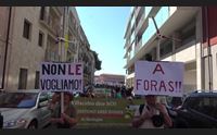 cagliari in migliaia contro l assalto energetico difendiamo l isola