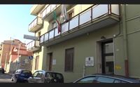 quartu ferito con un coltello non era un ladro ma il figlio 17enne