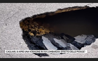 cagliari si apre una voragine in via lombardia effetto delle piogge