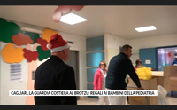 cagliari la guardia costiera al brotzu regali ai bambini della pediatria