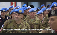 il rientro dei soldati della sassari tra lacrime e commozione