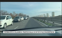 tir ribaltato a villagreca traffico sulla 131 in tilt e file chilometriche