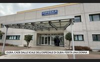 olbia cade dalle scale dell ospedale di olbia ferita una donna