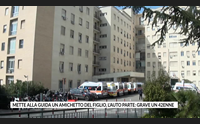 mette alla guida un amichetto del figlio l auto parte grave un 42enne