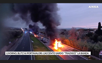 livorno blitz ai portavalori l accento sardo tradisce la banda