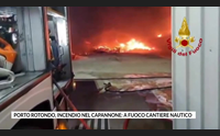 porto rotondo incendio nel capannone a fuoco cantiere nautico