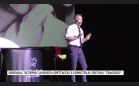 sardara scoppia la risata spettacoli e comicit al festival tragogo