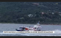 porto san paolo la guardia costiera in azione salvato un naufrago