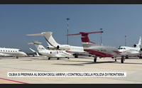 olbia si prepara al boom degli arrivi i controlli della polizia di frontiera