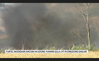 furtei incendiari ancora in azione fiamme sulla 197 in direzione sanluri
