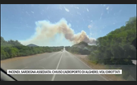incendi sardegna assediata chiuso l aeroporto di alghero voli dirottati