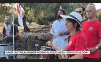 santa cristina flash mob intorno al pozzo sacro stop speculazioni