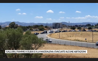 gallura fiamme a olbia e a la maddalena evacuate alcune abitazioni