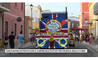 san gavino in festa con il carnevale estivo tra musica balli e cibo