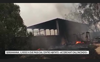 serramanna il rogo a due passi dal centro abitato accerchiati dall incendio