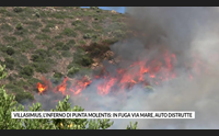 villasimius l inferno di punta molentis in fuga via mare auto distrutte