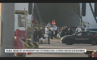olbia sbarcati 60 migranti da civitavecchia ci sono anche due bambini
