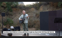 ulassai max paiella il giullare delle fiabe sul palco del festival dei tacchi
