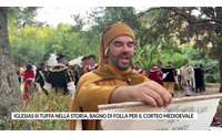 iglesias si tuffa nella storia bagno di folla per il corteo medioevale