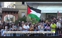 nuoro le maschere scaldano la festa del redentore siamo tutti palestinesi