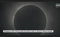 domani lo spettacolo dell eclissi di luna il cielo si tinge di rosso