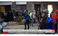 cagliari gioved grasso tra le vie del centro domenica i carri allegorici