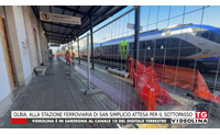 olbia alla stazione ferroviaria di san simplicio attesa per il sottopasso
