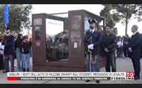 sanluri i resti dell auto di falcone davanti agli studenti messaggio di legalit