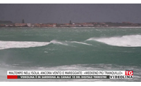 maltempo nell isola ancora vento e mareggiate weekend pi tranquillo