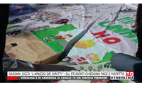 sassari ecco l arazzo dei diritti gli studenti chiedono pace e rispetto