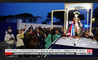 sant efisio la processione notturna da nora a pula l abbraccio dei devoti