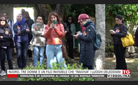 nuoro tre donne e un filo invisibile che ravviva i luoghi deleddiani