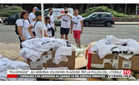 pulispiagge ad arborea volontari in azione per la pulizia del litorale