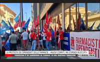 la protesta dei dipendenti delle farmacie nuovi compiti ma stipendi bloccati