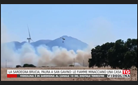 la sardegna brucia paura a san gavino le fiamme minacciano una casa