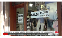 saldi estivi al via da sabato boccata d ossigeno per i commercianti