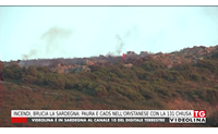 incendi brucia la sardegna paura e caos nell oristanese con la 131 chiusa