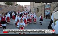 gesturi rende omaggio al beato nicola fede tradizione e devozione