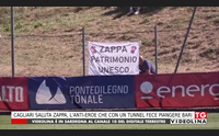 cagliari saluta zappa l anti eroe che con un tunnel fece piangere bari