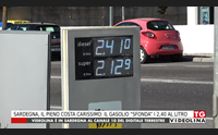 sardegna il pieno costa carissimo il gasolio sfonda i 2 40 al litro