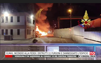 elmas incendio alla fedex distrutti 11 furgoni e danneggiato l edificio